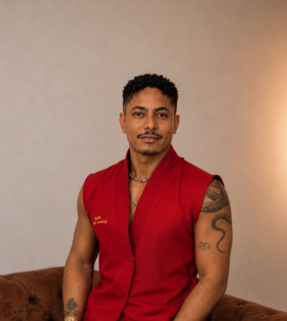 Rômulo Moura, estilista do ateliê
